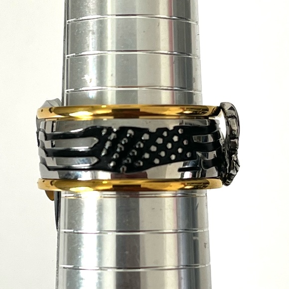 American Eagle Goth Biker Ring Stainless Steel Silver and Gold - Picture 8 of 9
